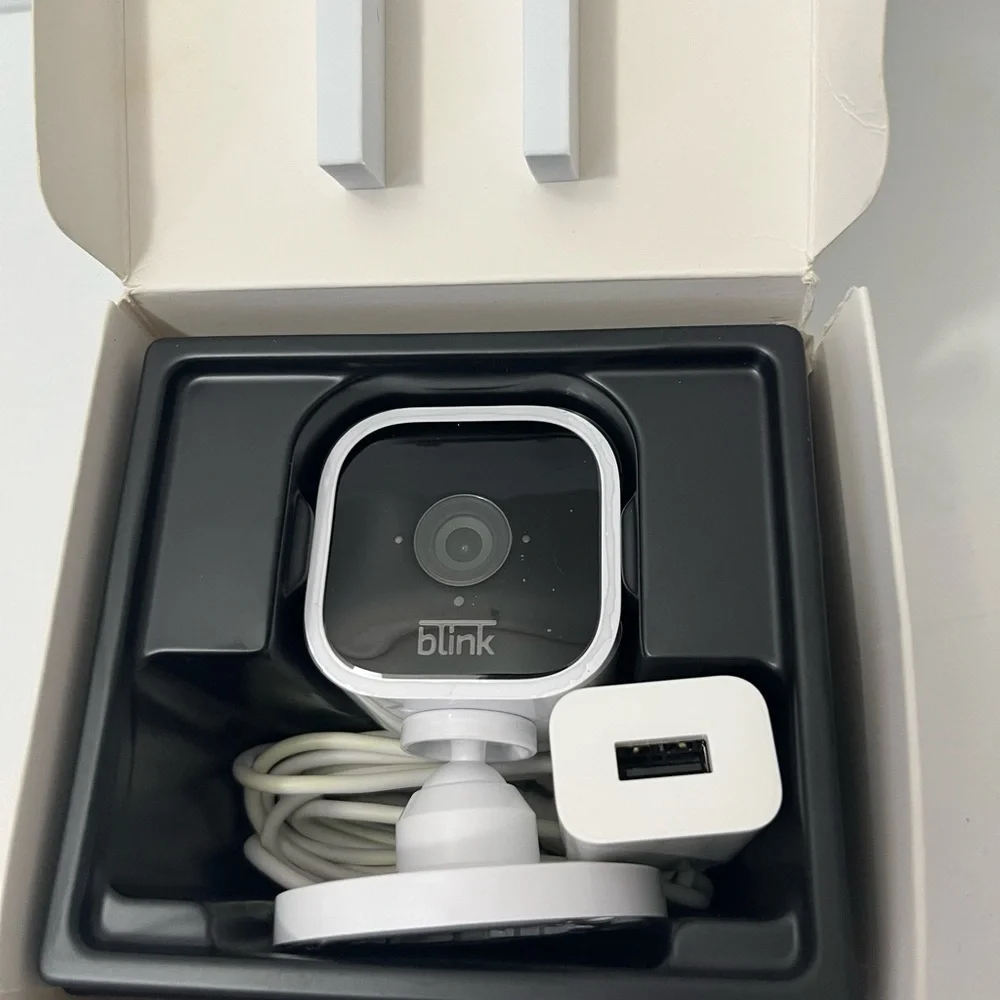 New Blink Mini Indoor Plug In HD Smart Security Camera Compact USB Power Cable